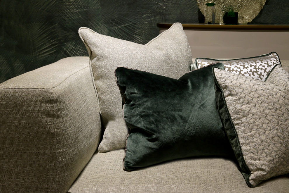 How to style cushions